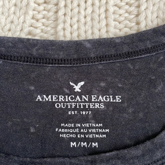 ⚡️3 for $20⚡️ American Eagle Speckled Black Rolled Sleeve T-Shirt - Picture 2 of 8